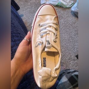 New in box, never worn, converse size 7 shoreline slip